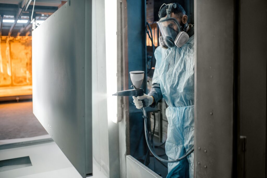 Powder coating process of metal products